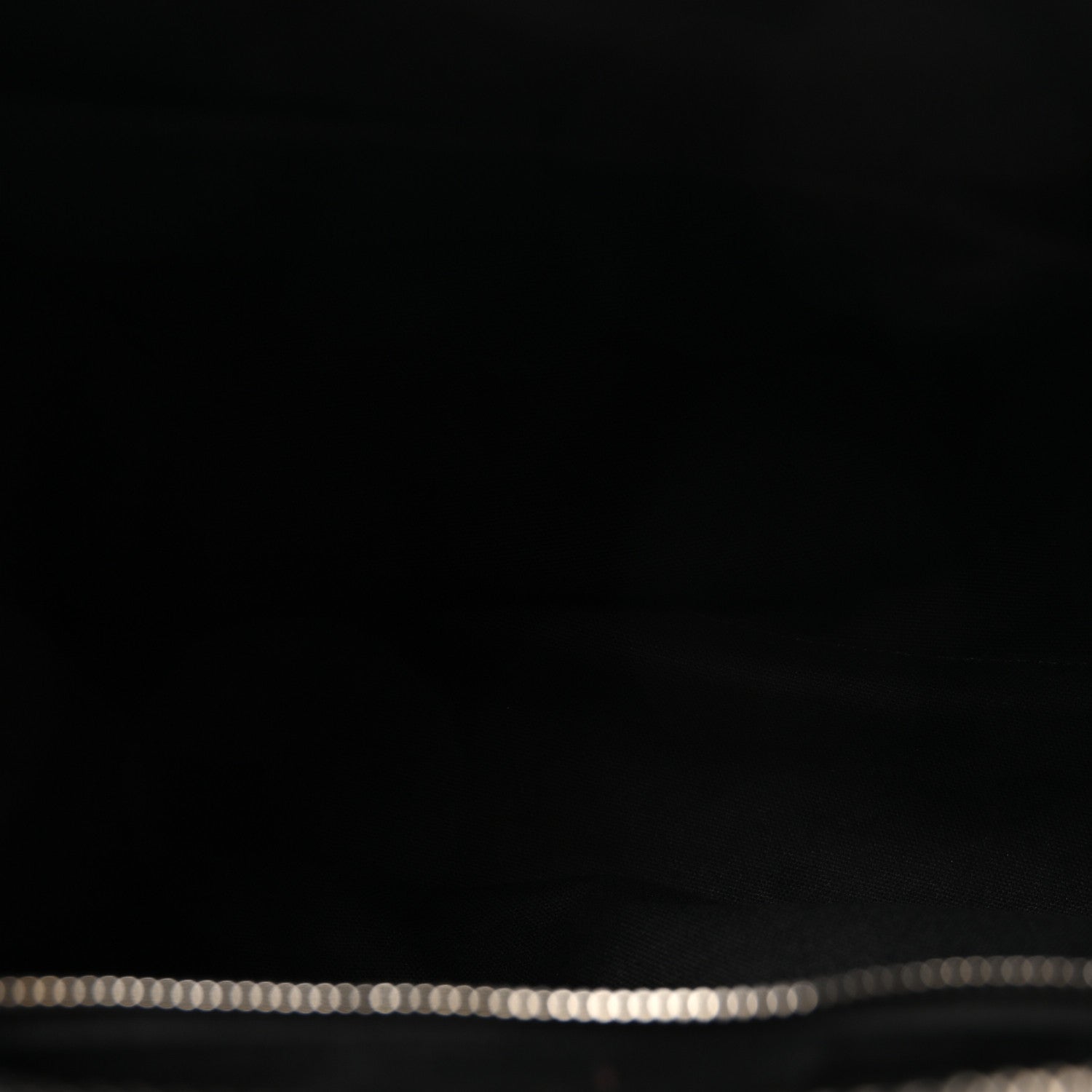 Sugar Goatskin Medium Antigona Black