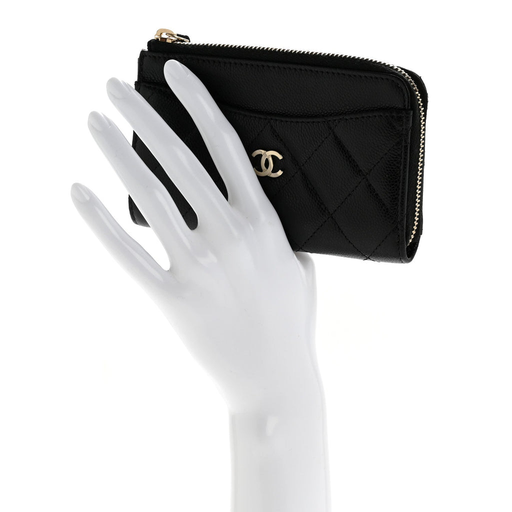 Caviar Quilted CC Zip Around  Holder Black