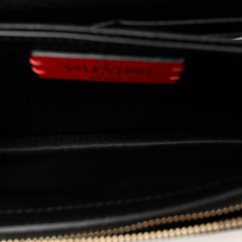 Pebbled Calfskin Rockstud Flap Wallet On Chain Black