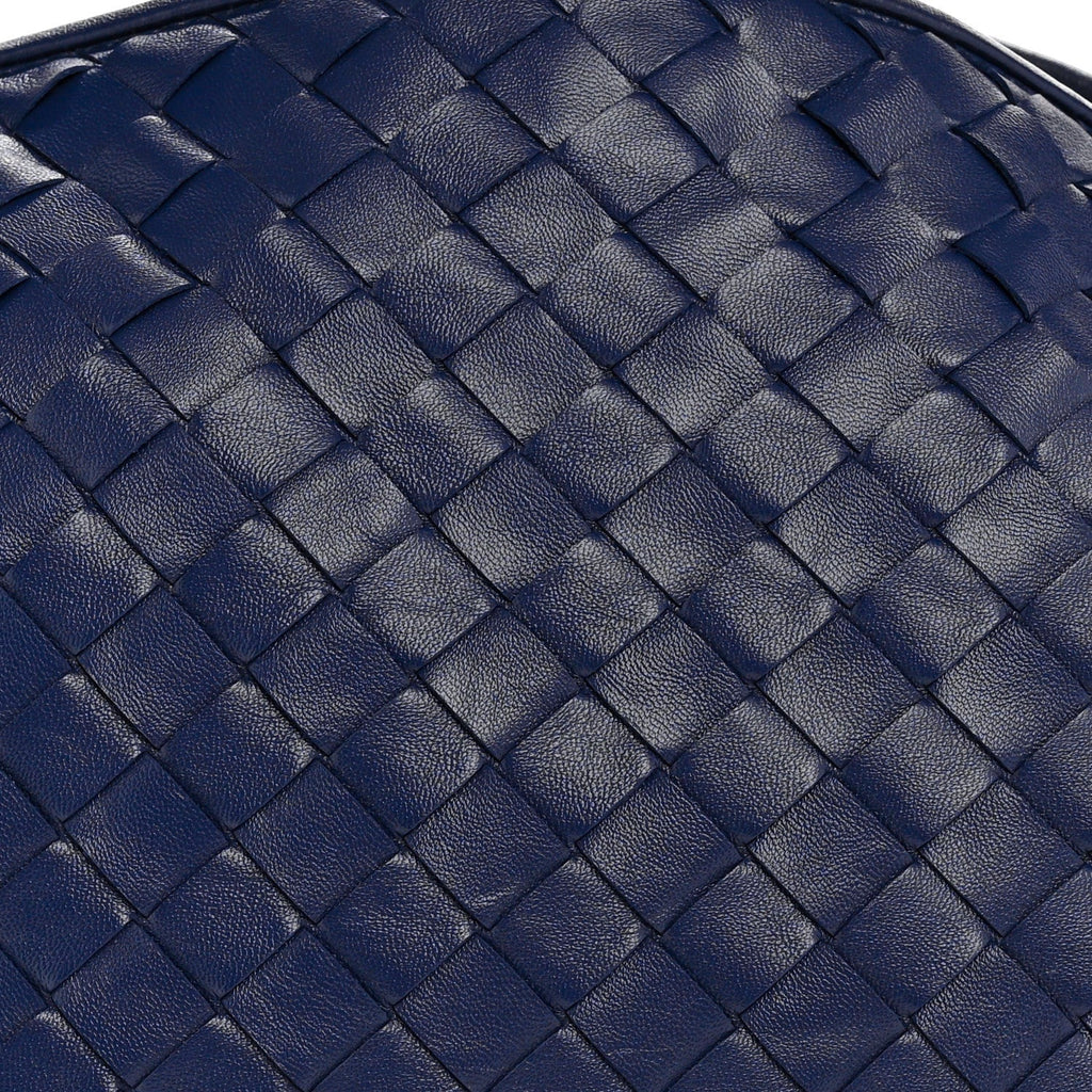 Calfskin Intrecciato Small Hop Duke