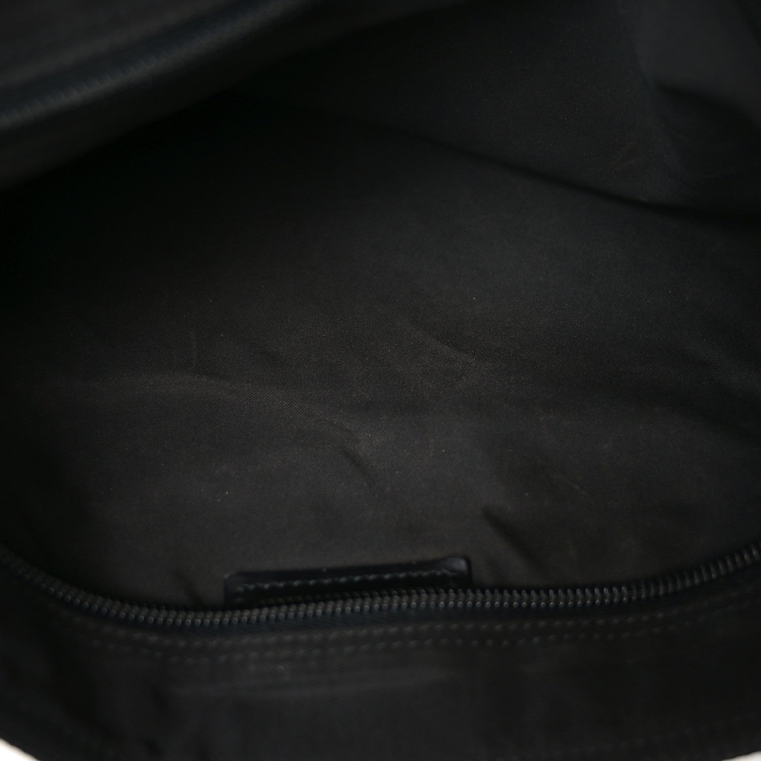 Nylon Flat Messenger Bag Black