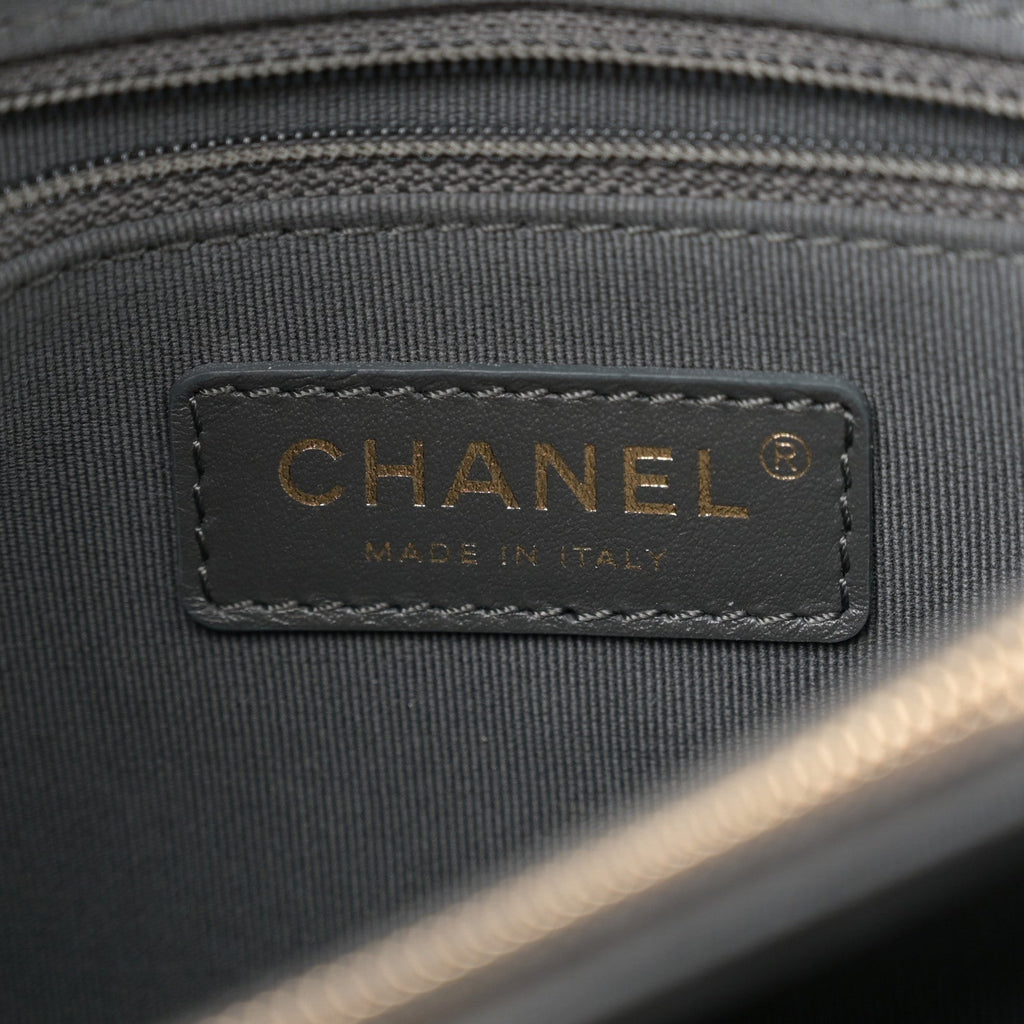 Caviar Quilted Bracelet On Chain Flap Dark Grey