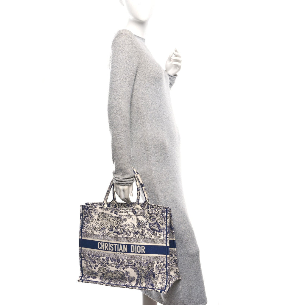 Canvas Embroidered Large Dioriviera Toile De Jouy Book Tote Blue