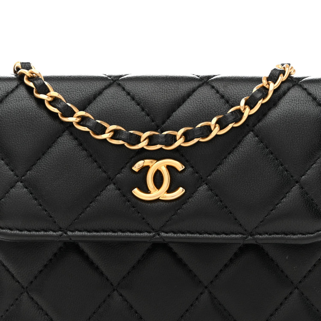 Lambskin Quilted Pearl Crush Clutch With Chain Black