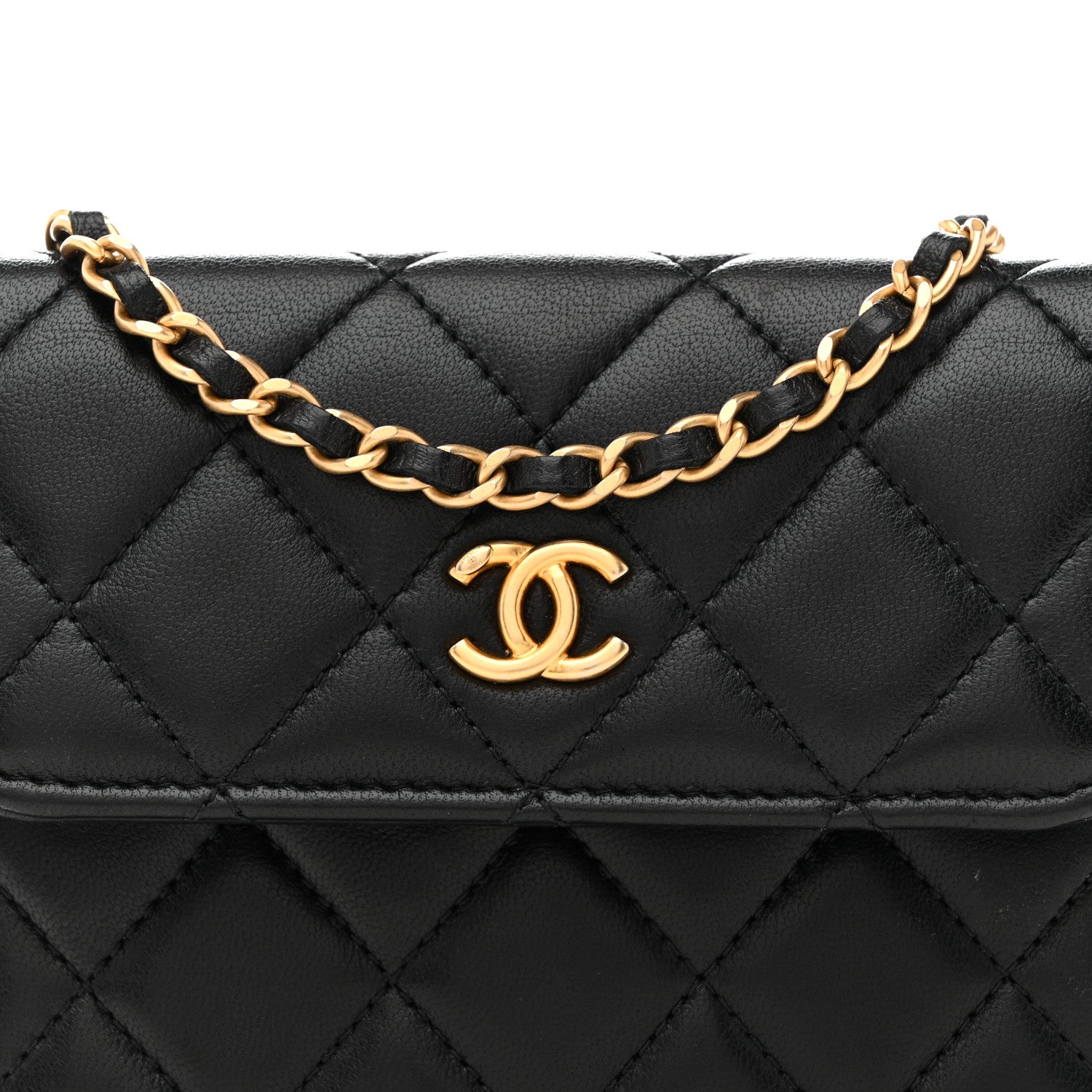 Lambskin Quilted Pearl Crush Clutch With Chain Black