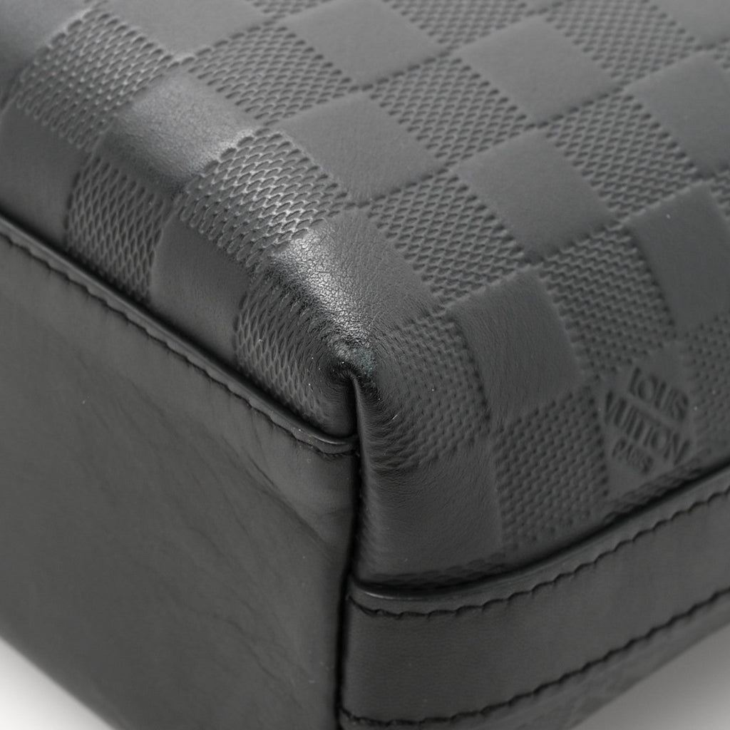 Damier Infini Messenger PM Onyx