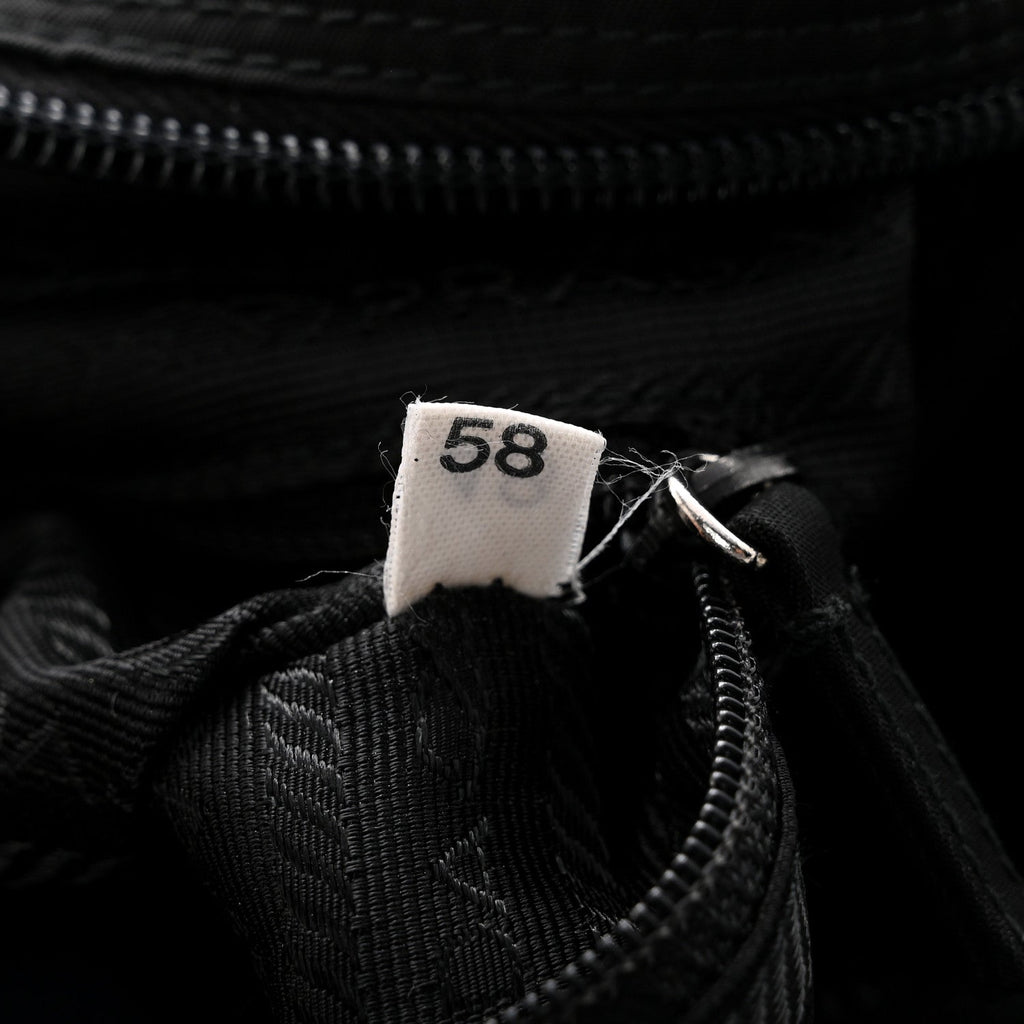 Nylon Vela Messenger Bag Black
