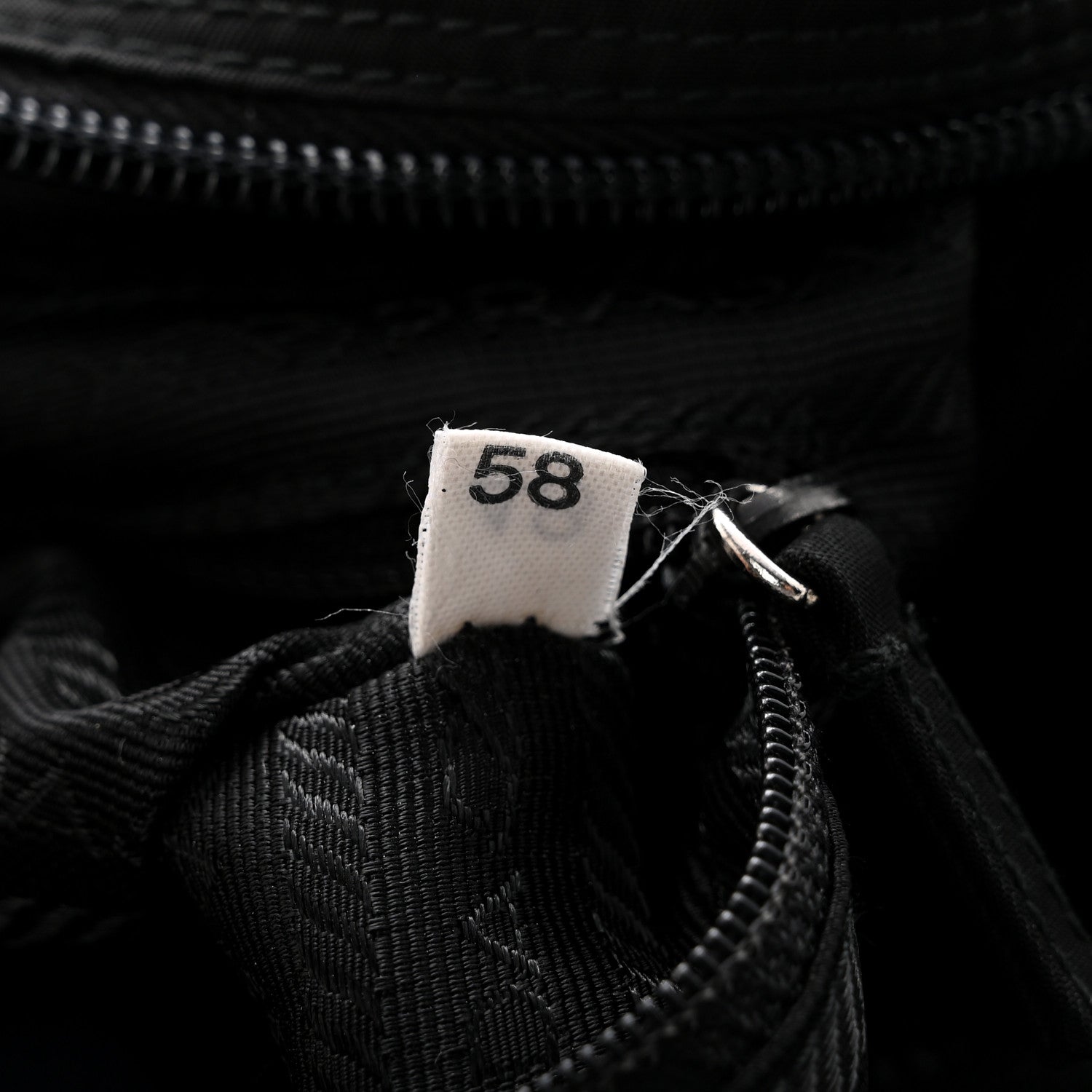 Nylon Vela Messenger Bag Black