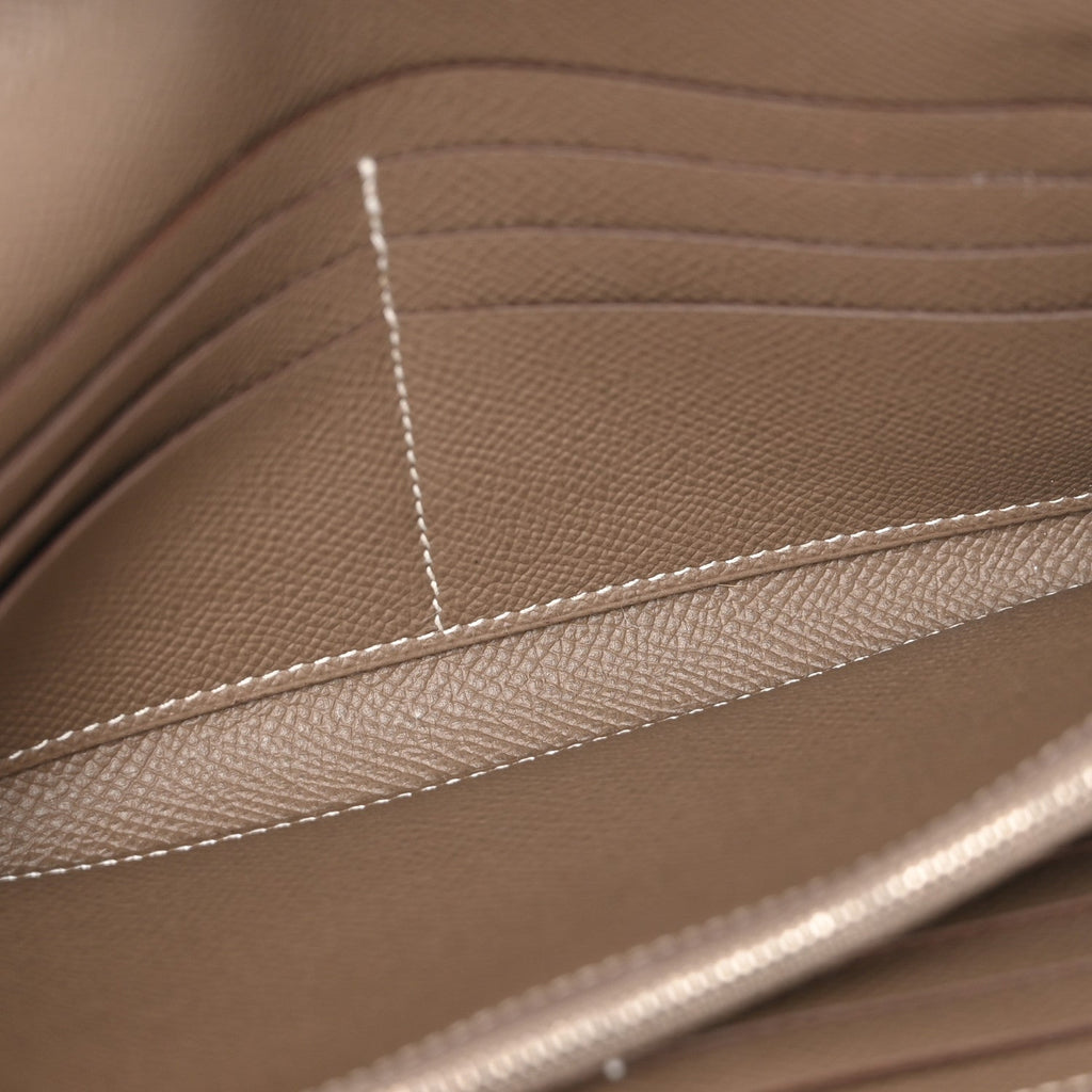 Epsom Kelly Longue Wallet  Etoupe