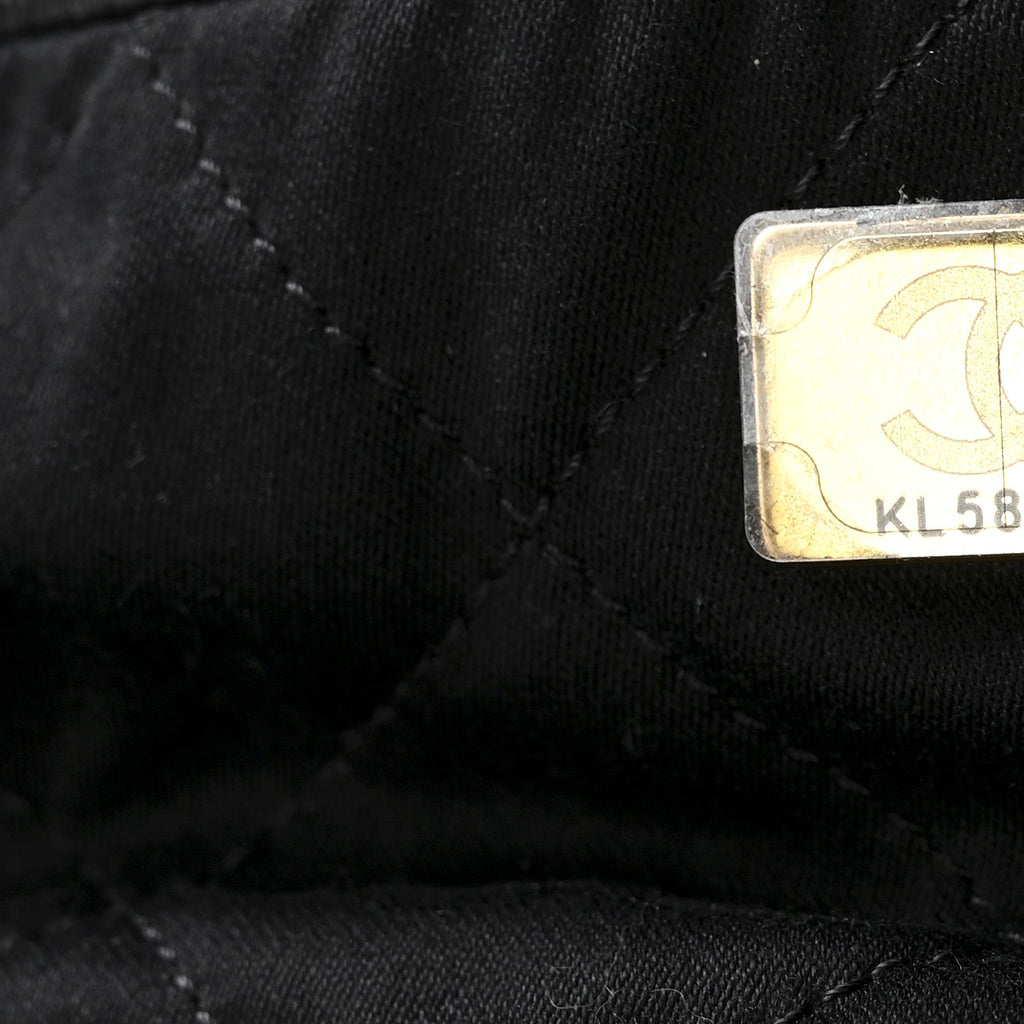 Shiny Calfskin Quilted Small Chanel 22 Black