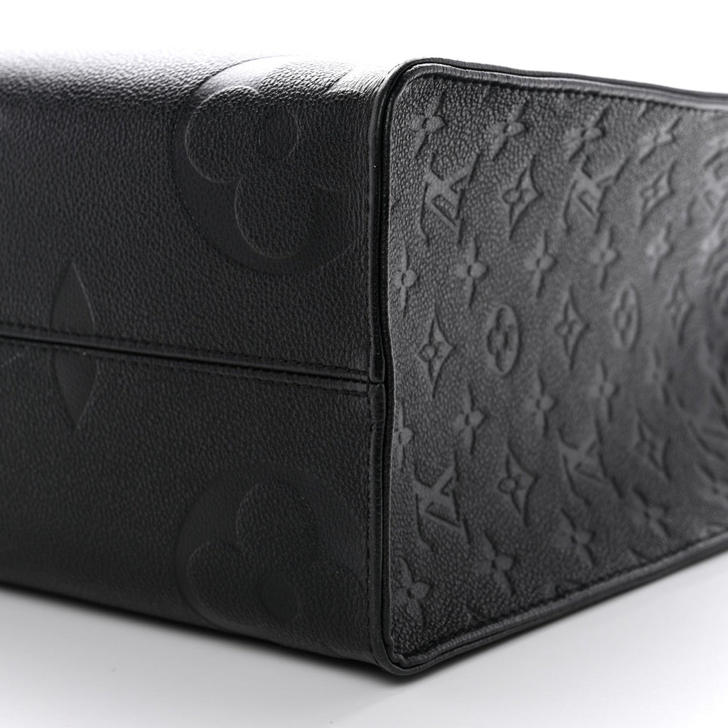 Empreinte Monogram Giant Onthego MM Black