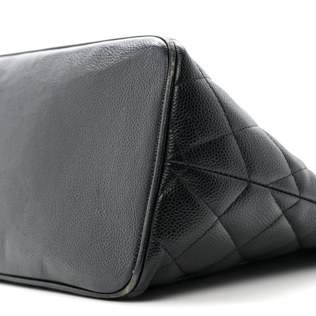 Caviar Quilted Medallion Tote Navy