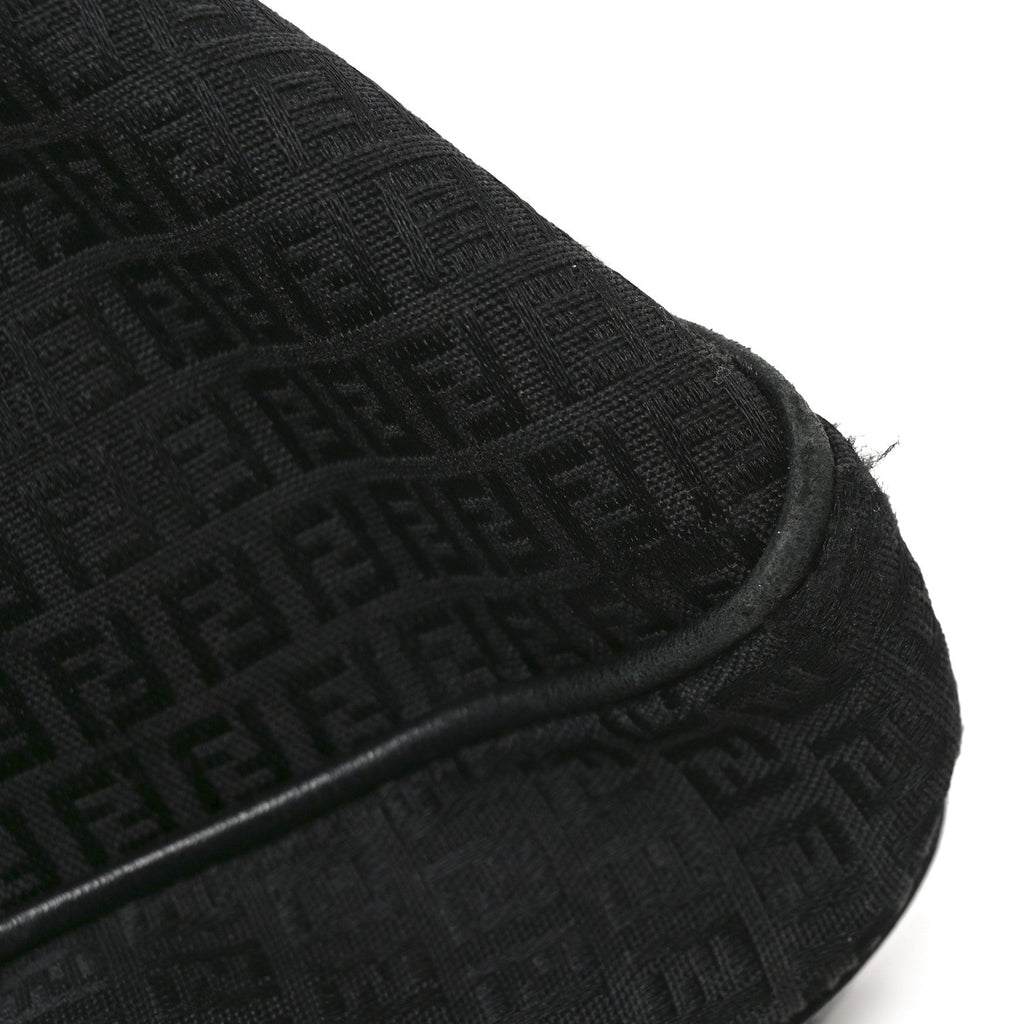Zucchino Vitello Shoulder Bag Black