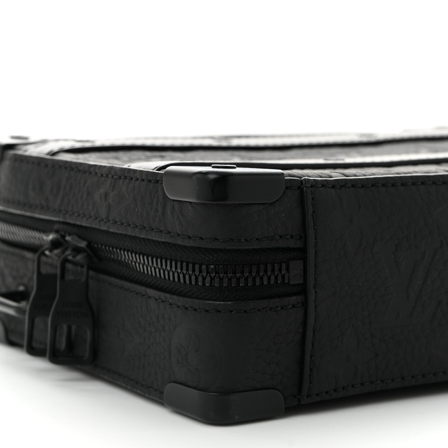 Taurillon Monogram Soft Trunk Black