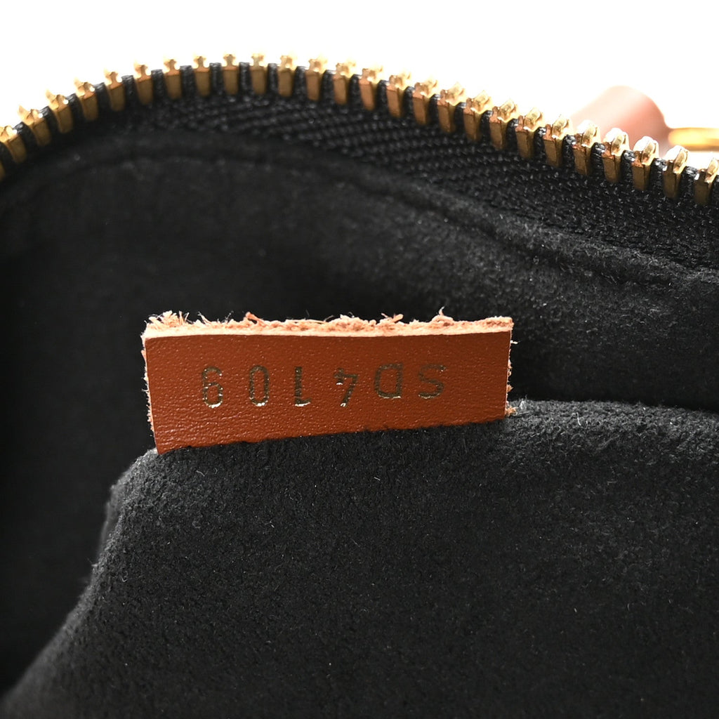 Monogram V Tote MM Black