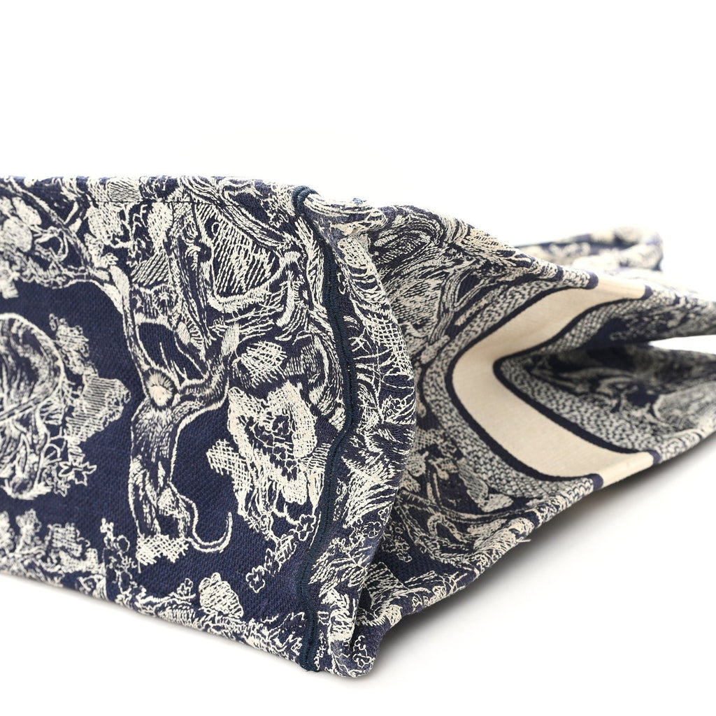 Canvas Embroidered Large Dioriviera Toile De Jouy Reverse Book Tote Blue