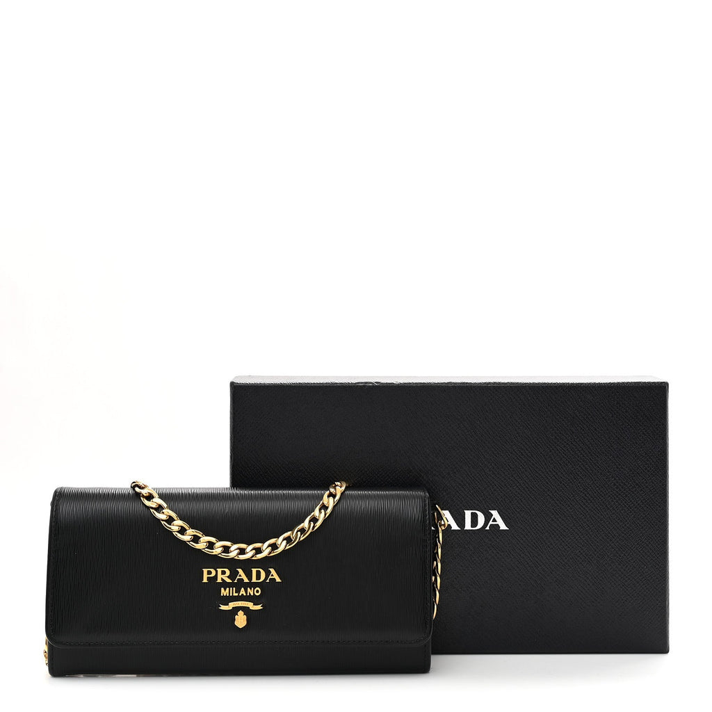 Vitello Move Metal Oro Chain Wallet Black
