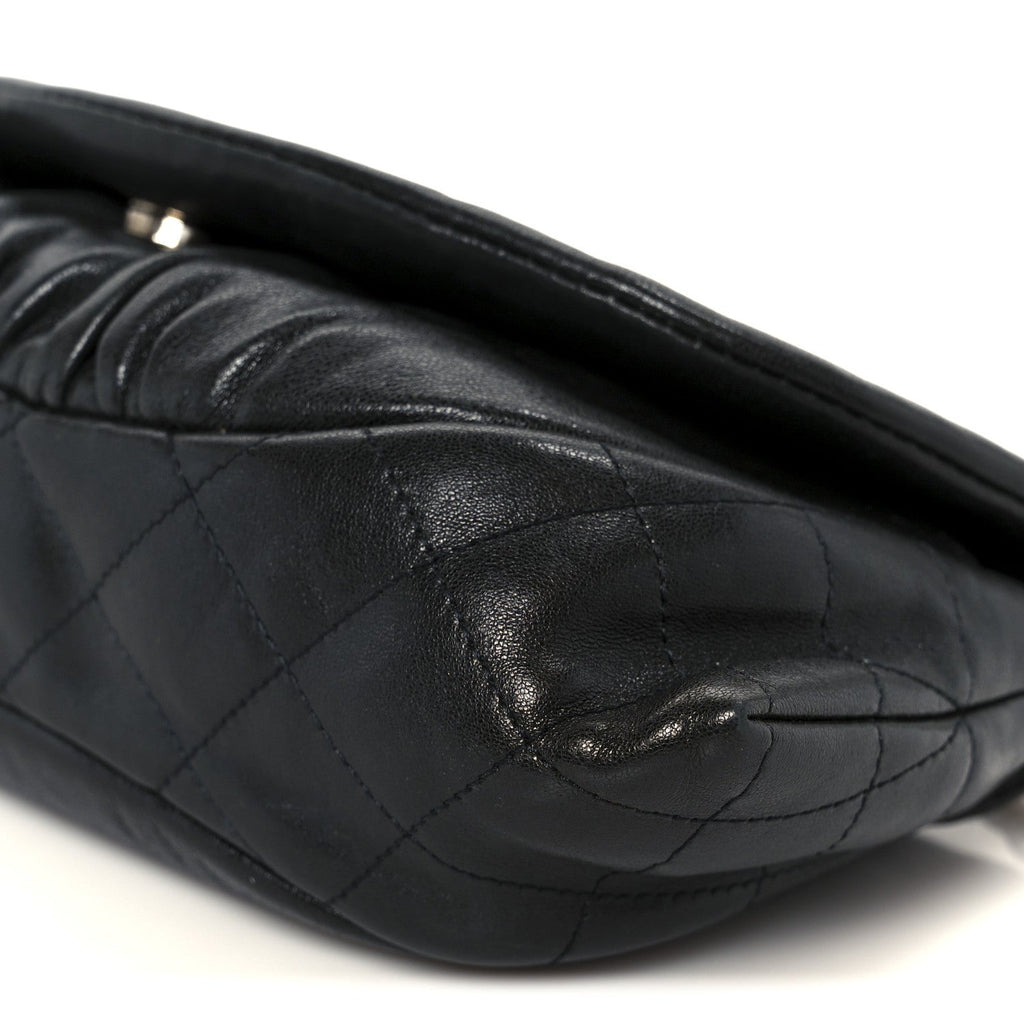 Lambskin Half Moon Wallet On Chain WOC Black