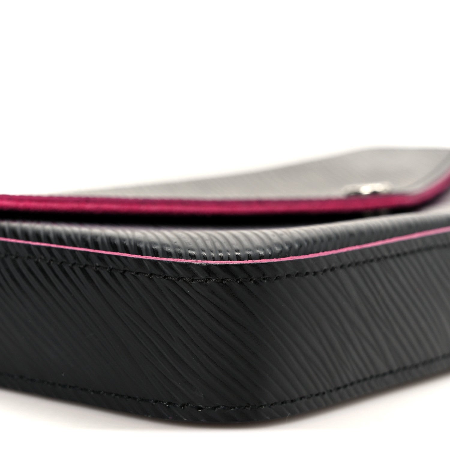 Epi Pochette Felicie Black Hot Pink