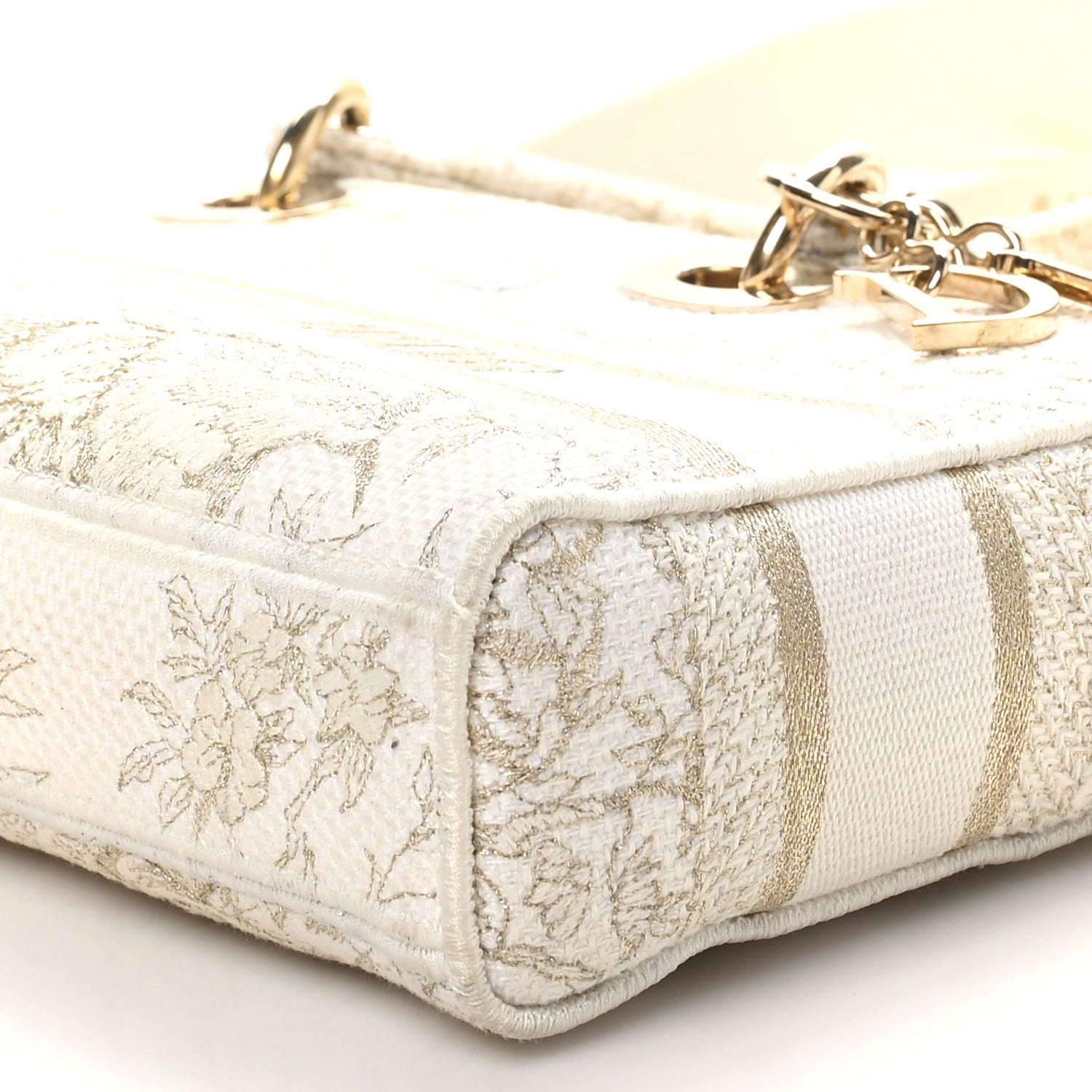 Canvas Embroidered Medium Jardin D'Hiver Lady D-Joy White Gold