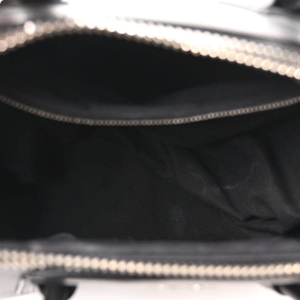 Sugar Goatskin Medium Antigona Black