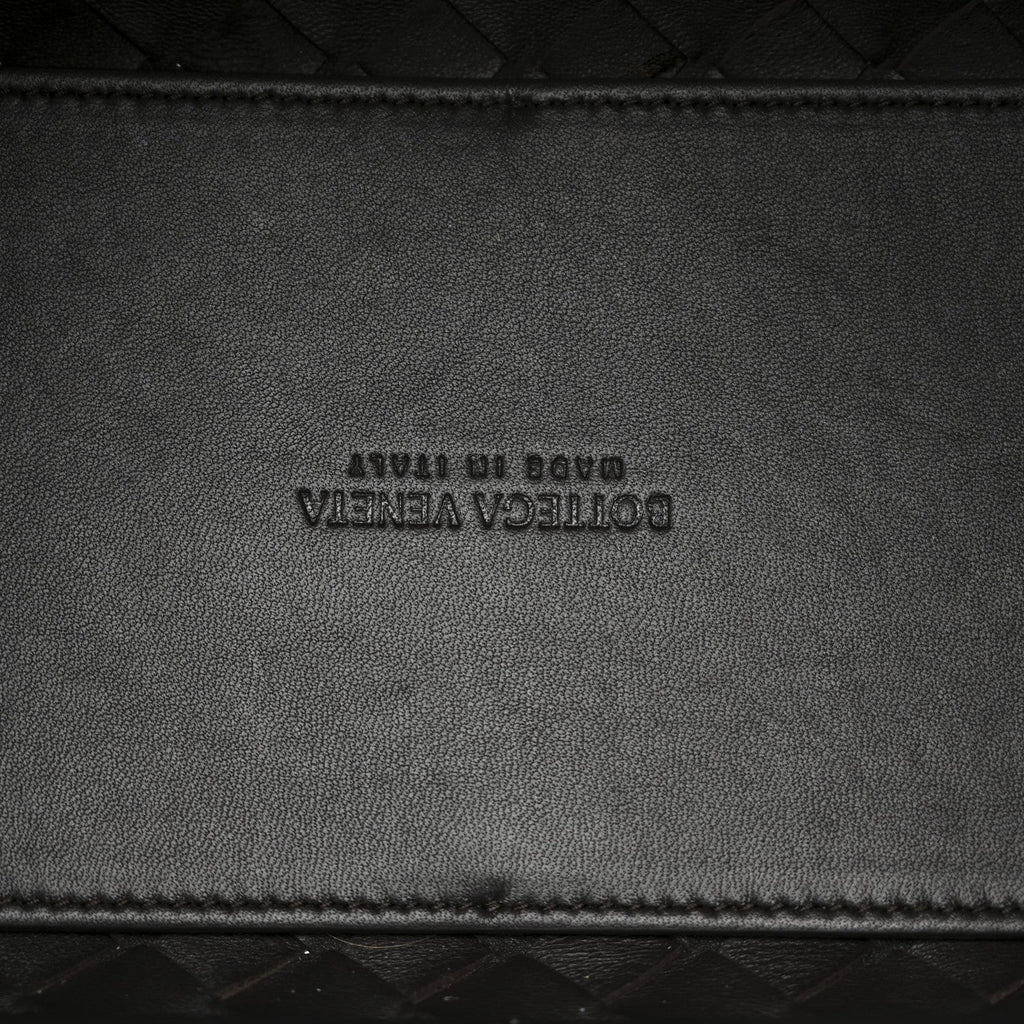 Nappa Intrecciato Medium Andiamo Shoulder Bag Fondant