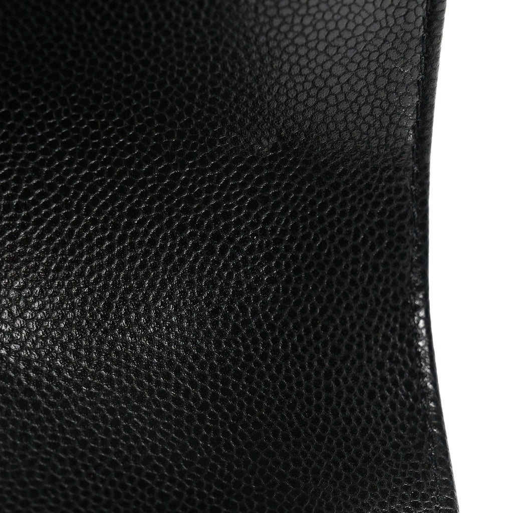Caviar Quilted Small Messenger Flap Black