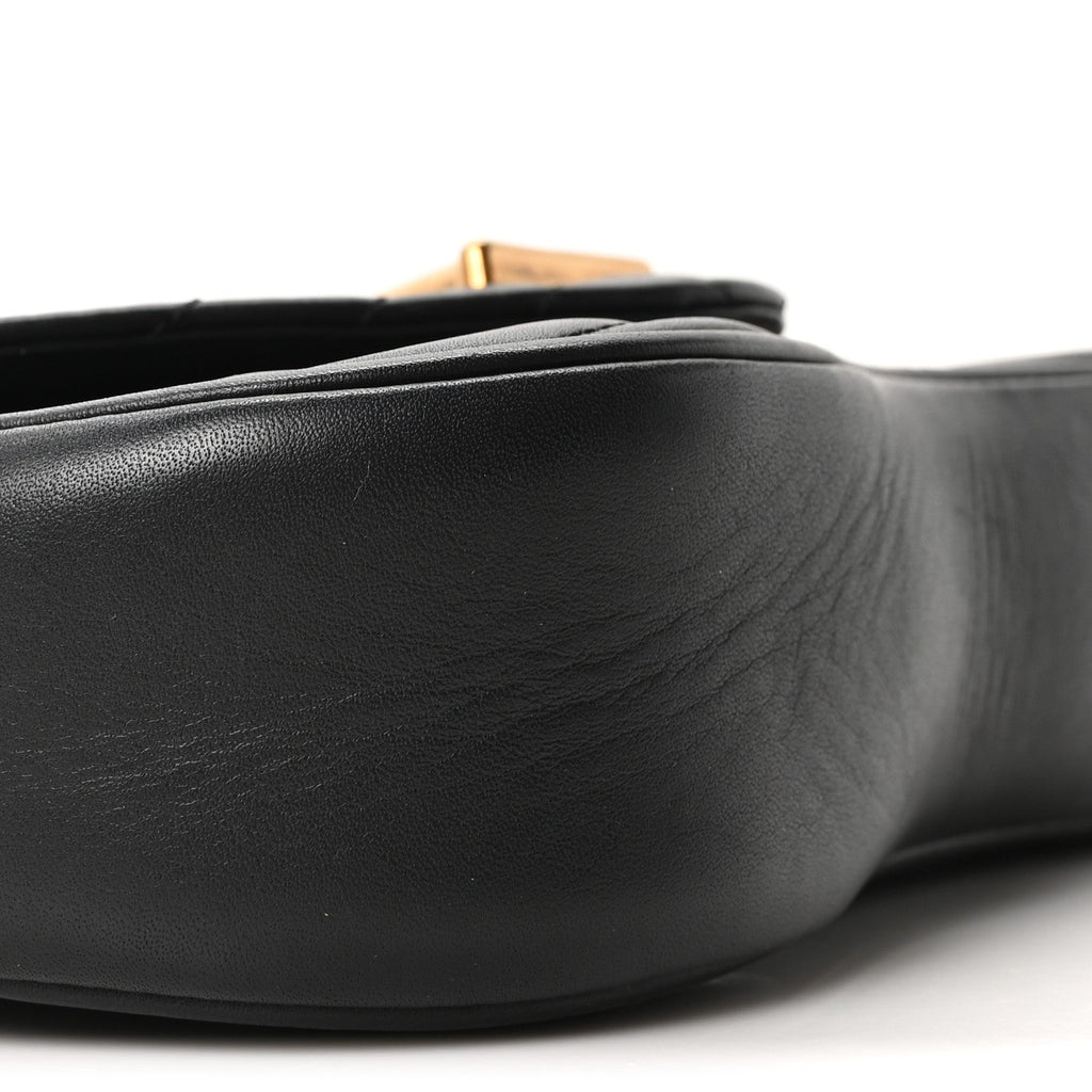 Calfskin New Wave Chain PM Black