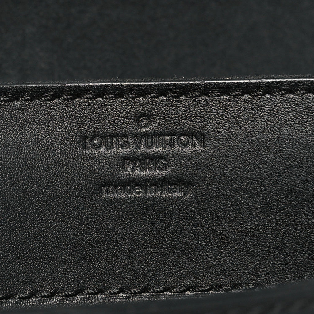 Calfskin Airy V Embossed Pochette Chain Louise GM  Black