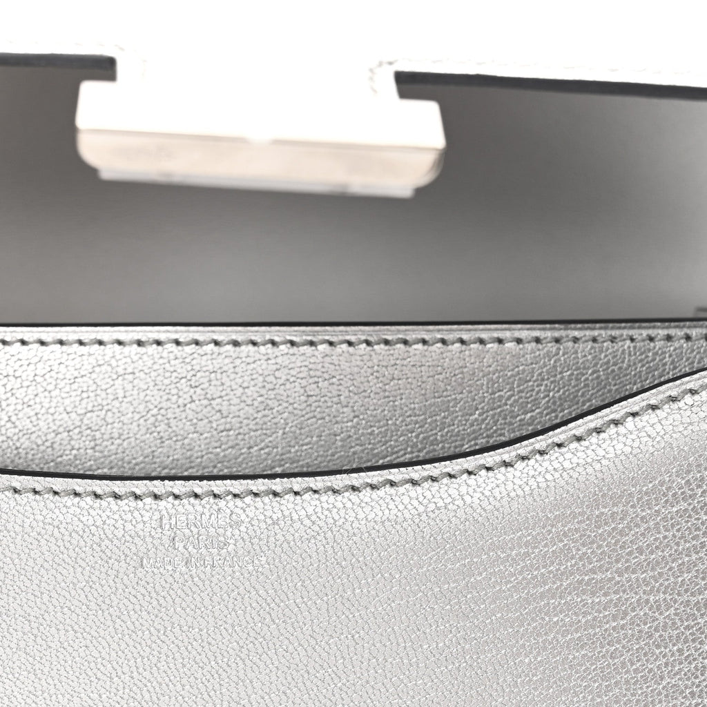 Metallic Chevre Chamkilight Constance 18 Argent