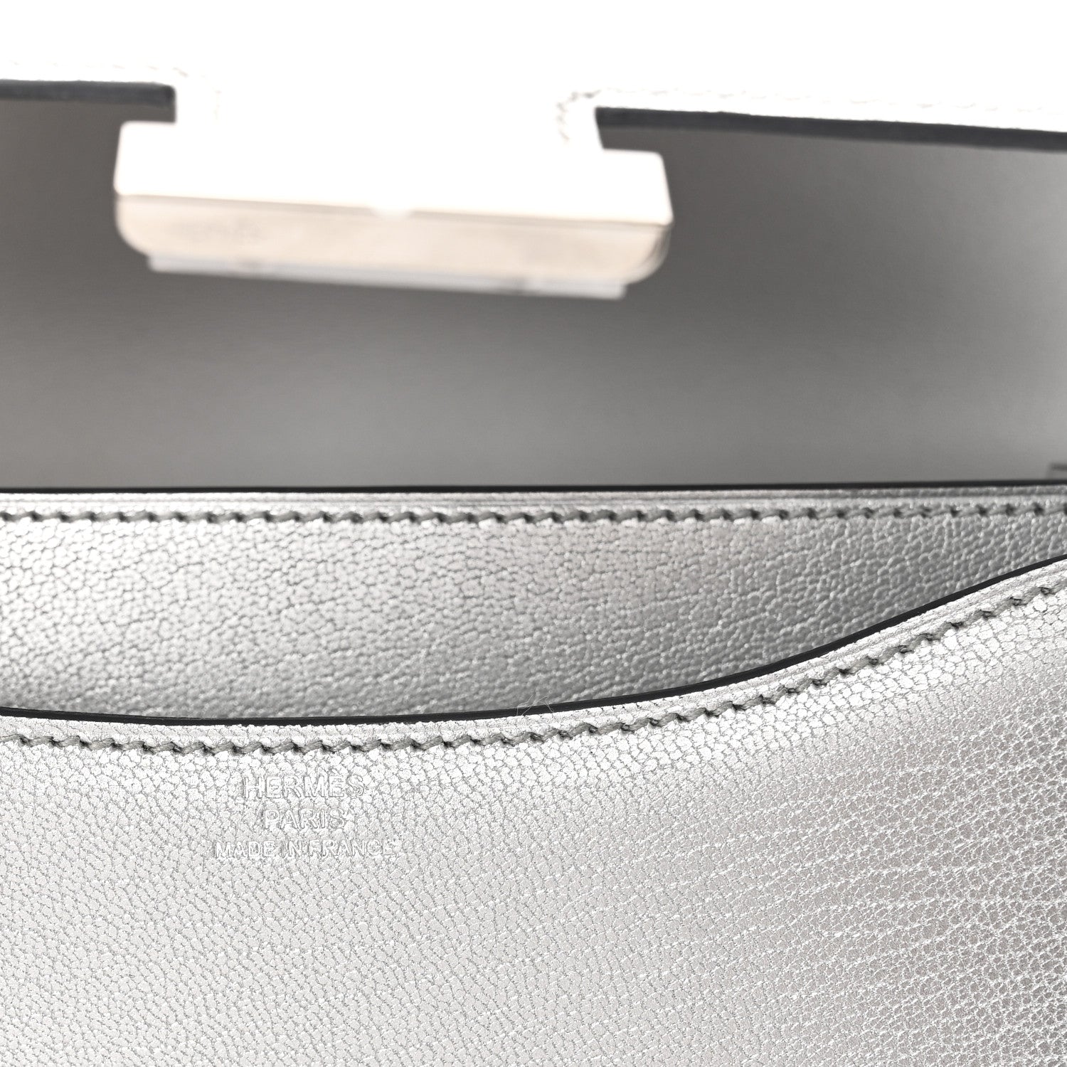 Metallic Chevre Chamkilight Constance 18 Argent