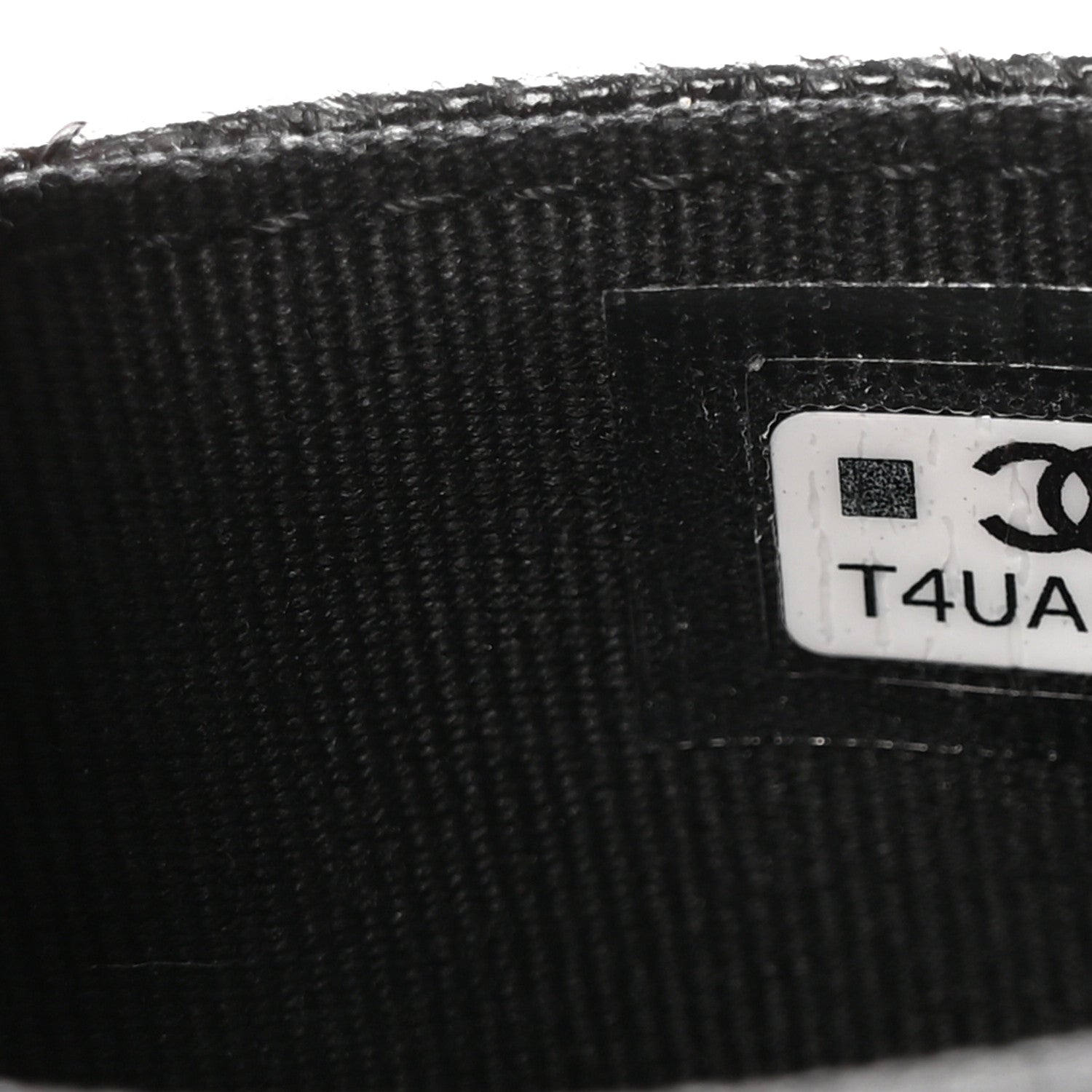Caviar Quilted CC Flap  Holder Black