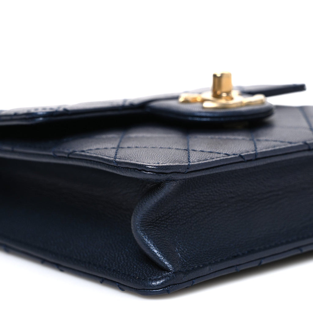 Iridescent Lambskin Quilted Chic Pearls Flap Navy Blue
