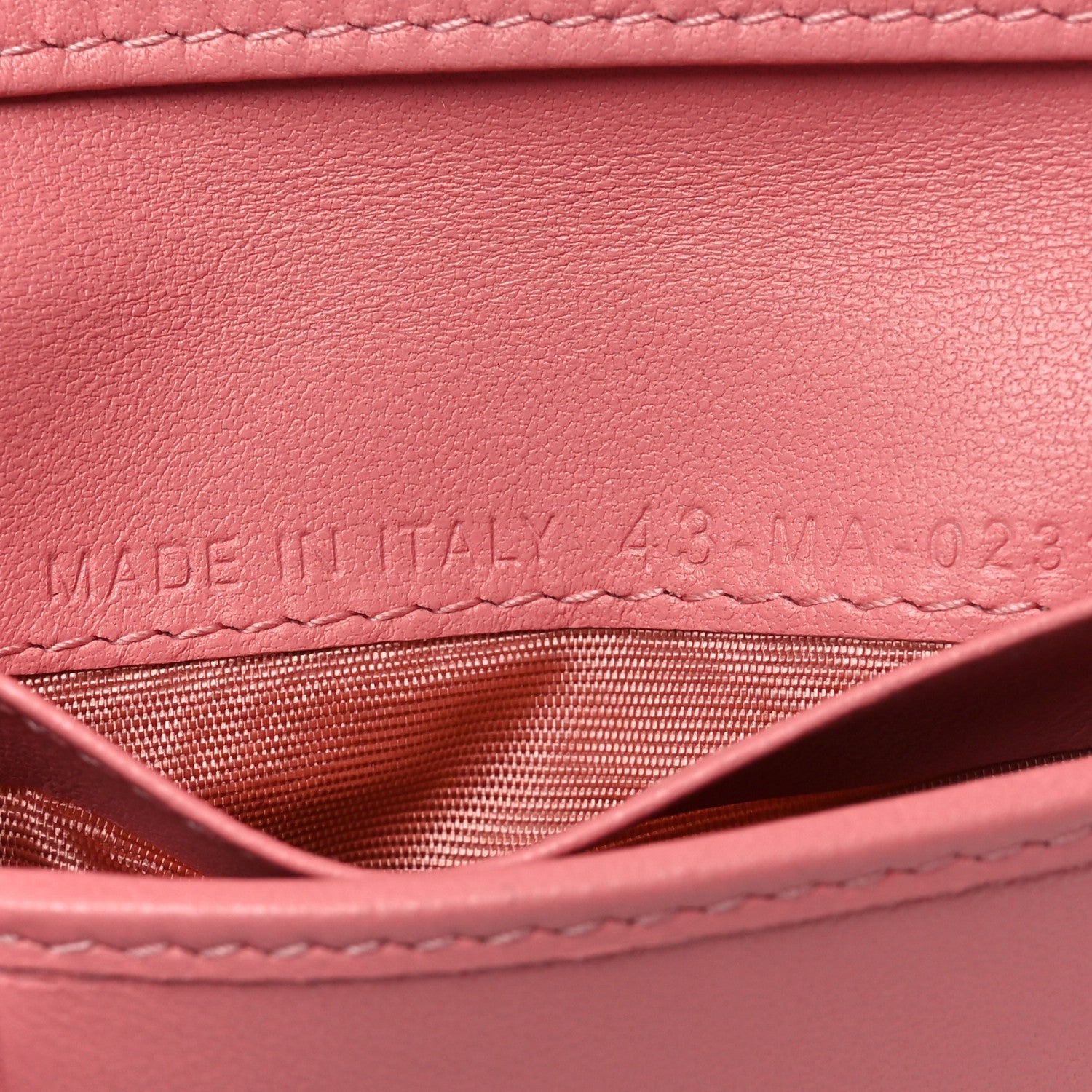 Grained Calfskin Supple Cannage Caro Compact Zipped Wallet Pink