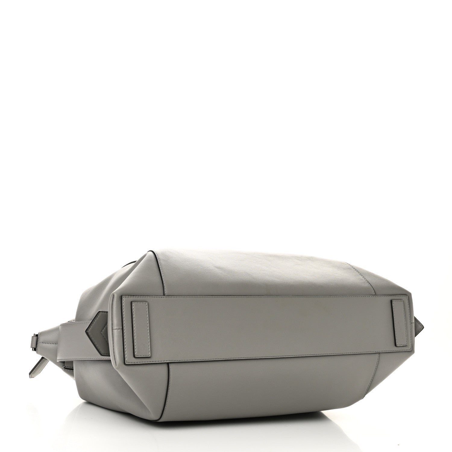 Soft Calfskin Medium Soft Antigona Pearl Grey