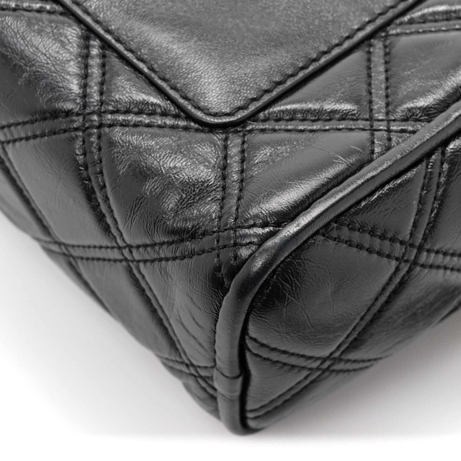 Lambskin Quilted The Softshot 21 Bag Black