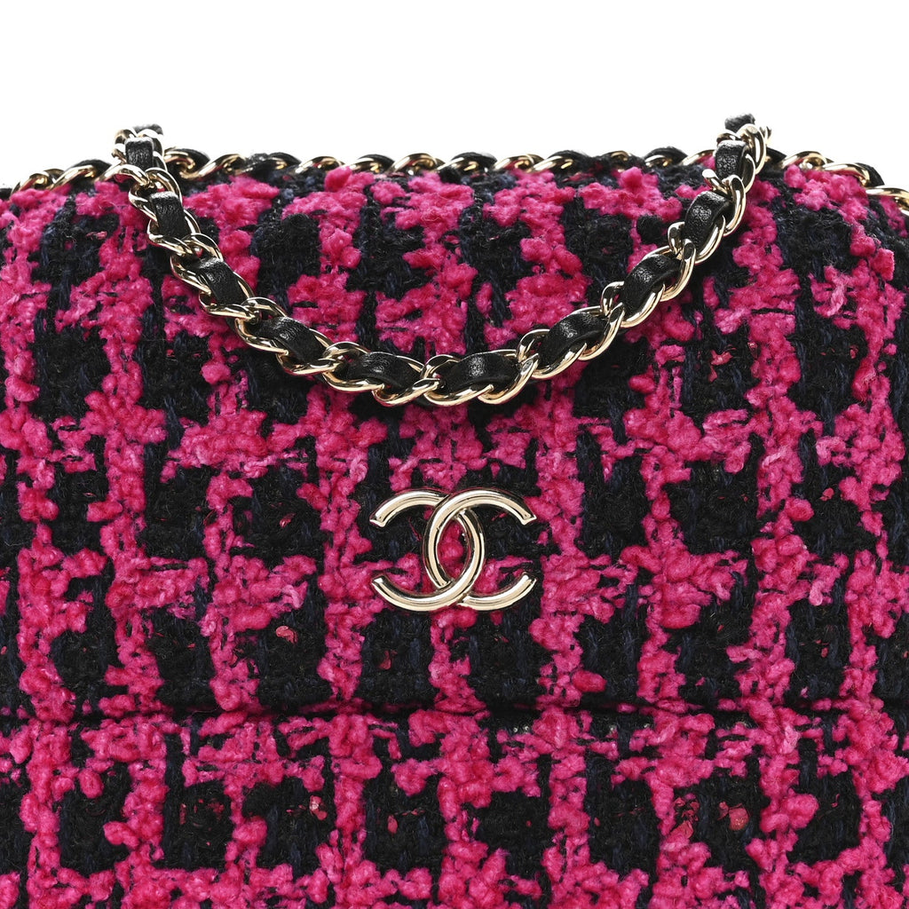 Tweed Chain Around Phone Holder Pink