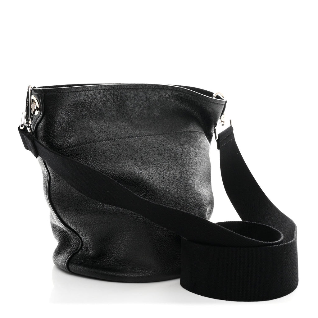 Vitello Daino Bucket Bag Black