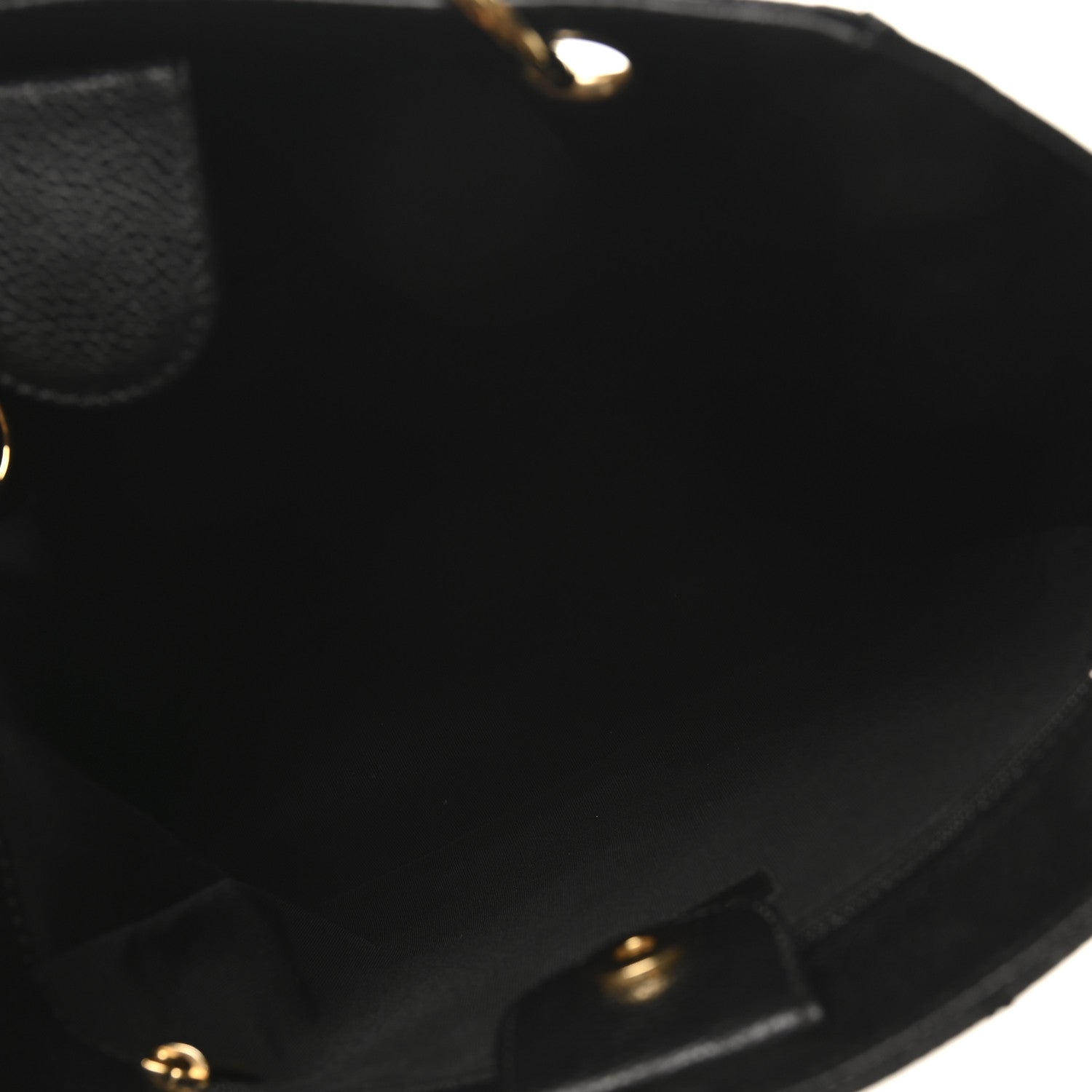 Caviar Quilted Petit Shopping Tote PST Black