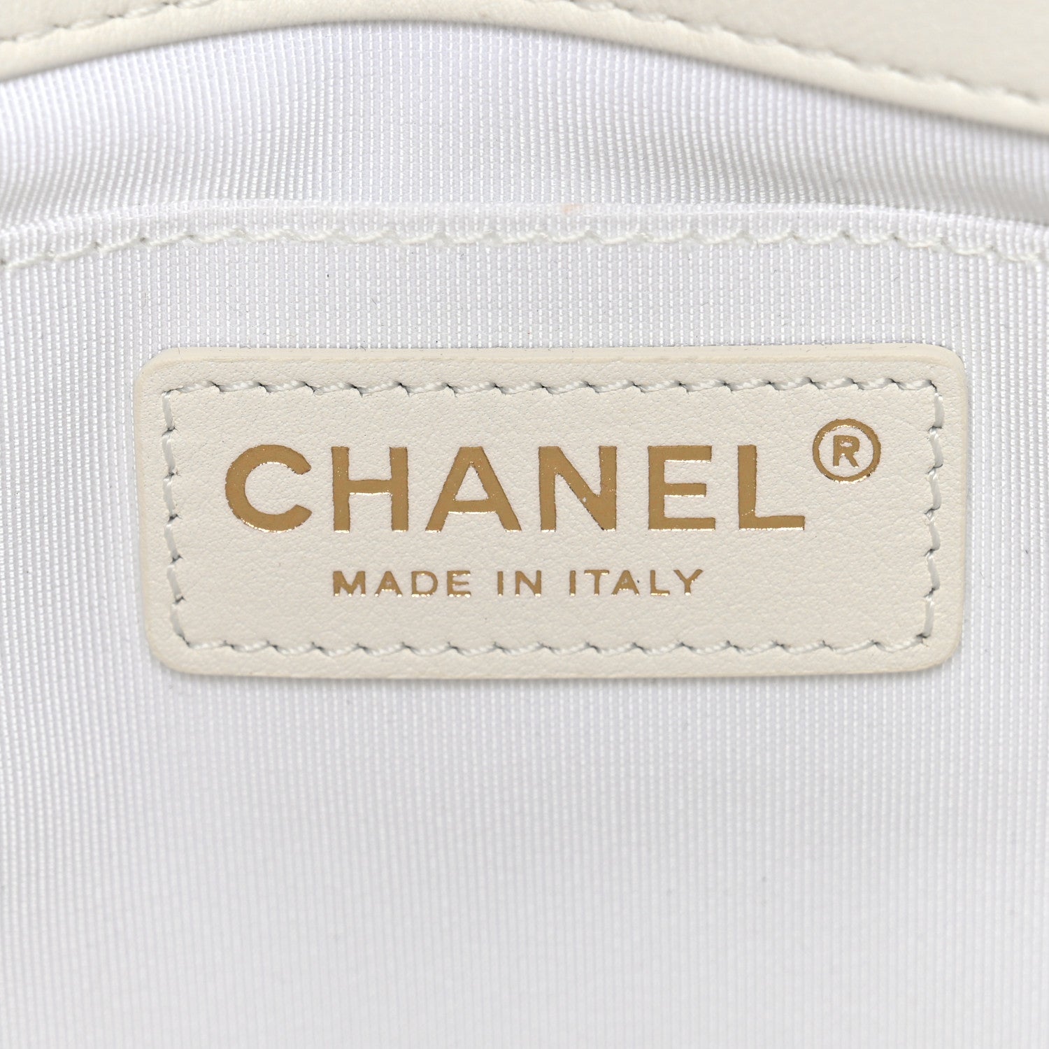 Calfskin Quilted Medium Bubbly Flap White
