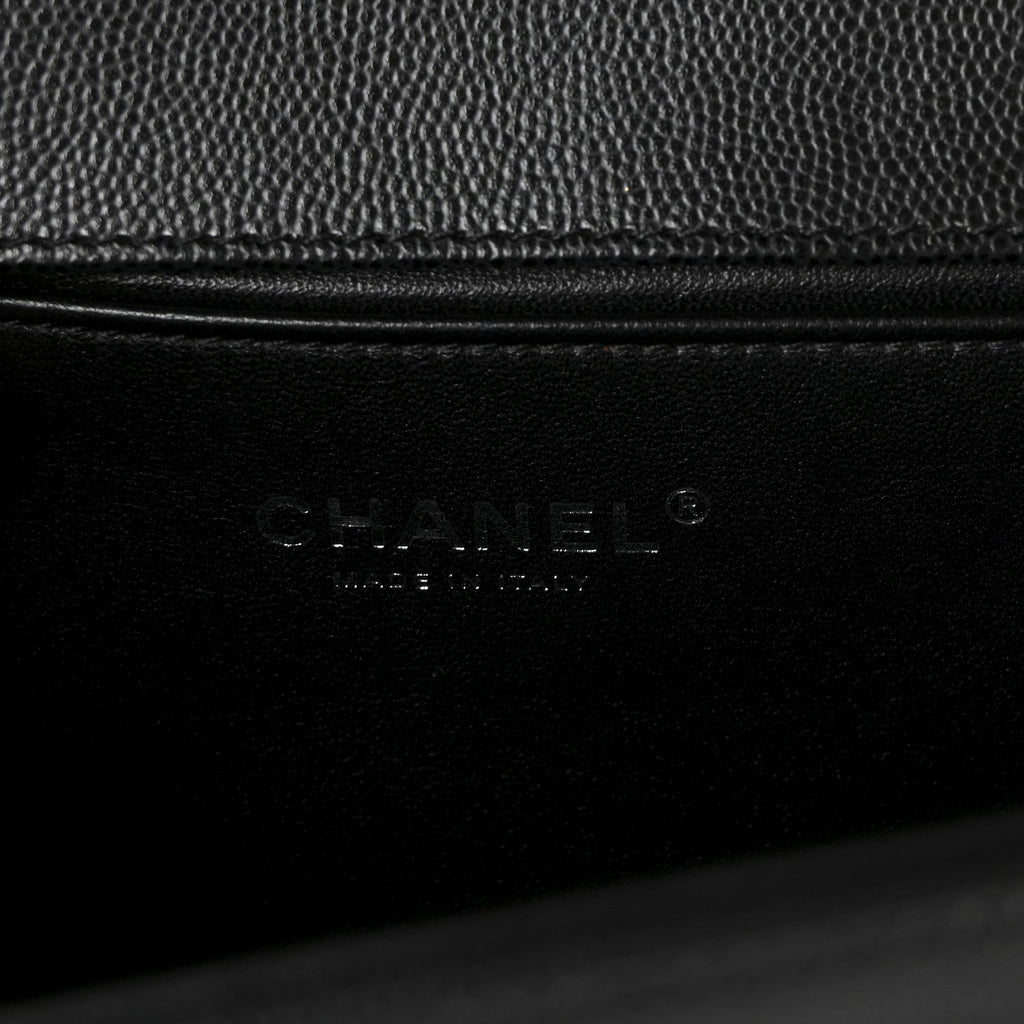 Caviar Quilted Medium Boy Flap Black