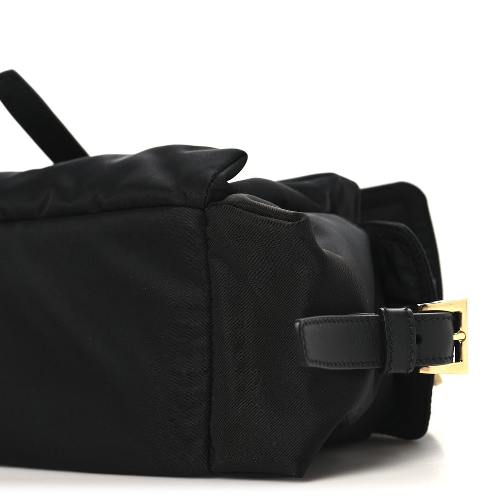 Re-Nylon Medium Explore Shoulder Bag Black