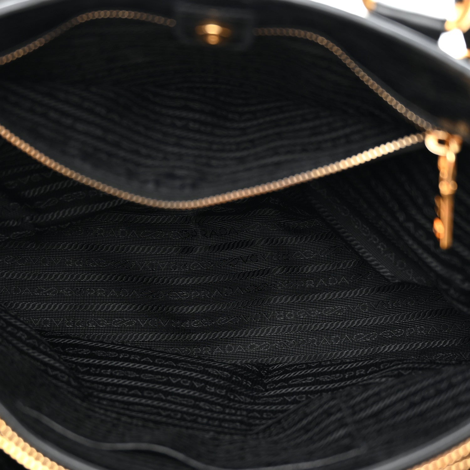 Vitello Shine Shopping Satchel Black