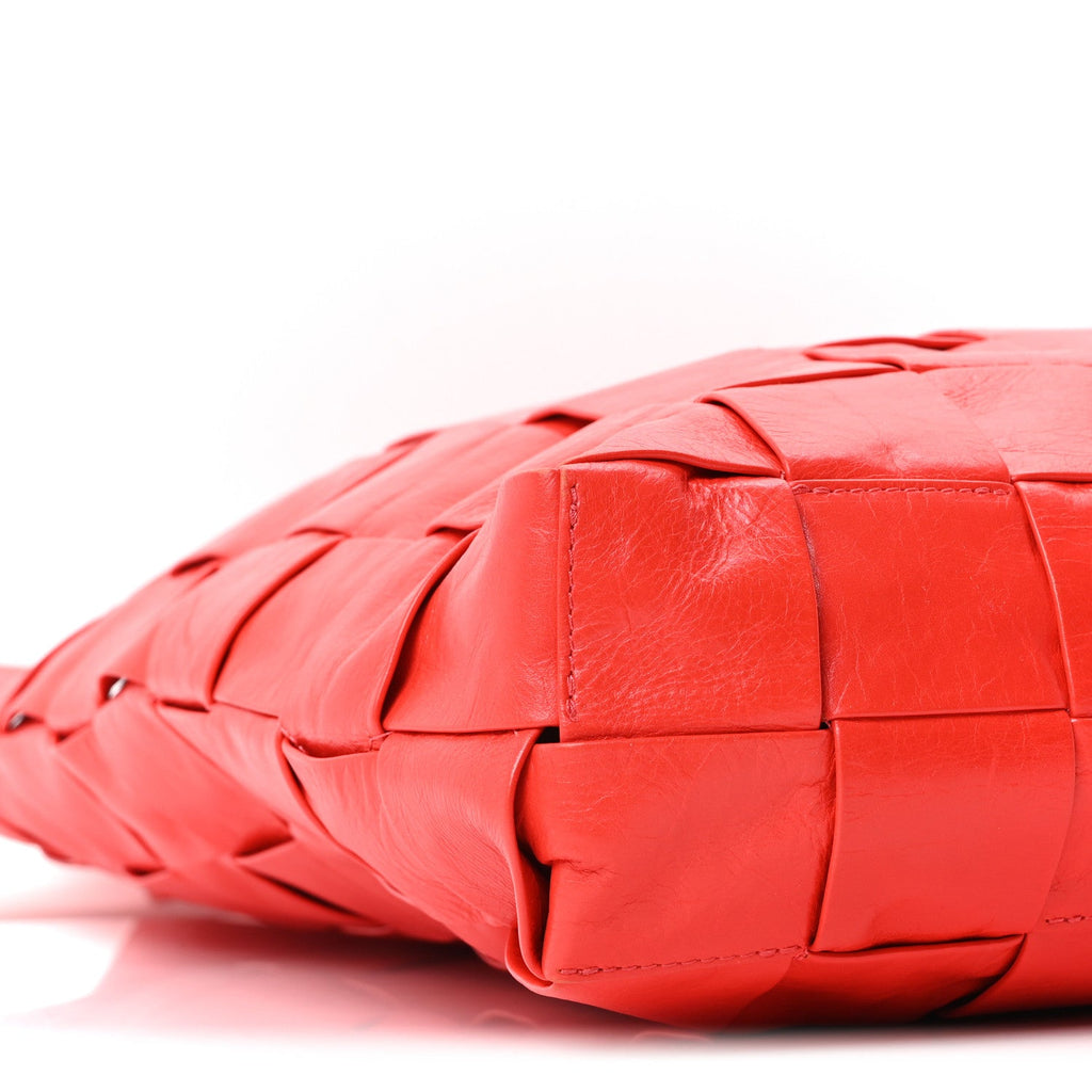 Calfskin Maxi Intrecciato Cassette Tote Tomato
