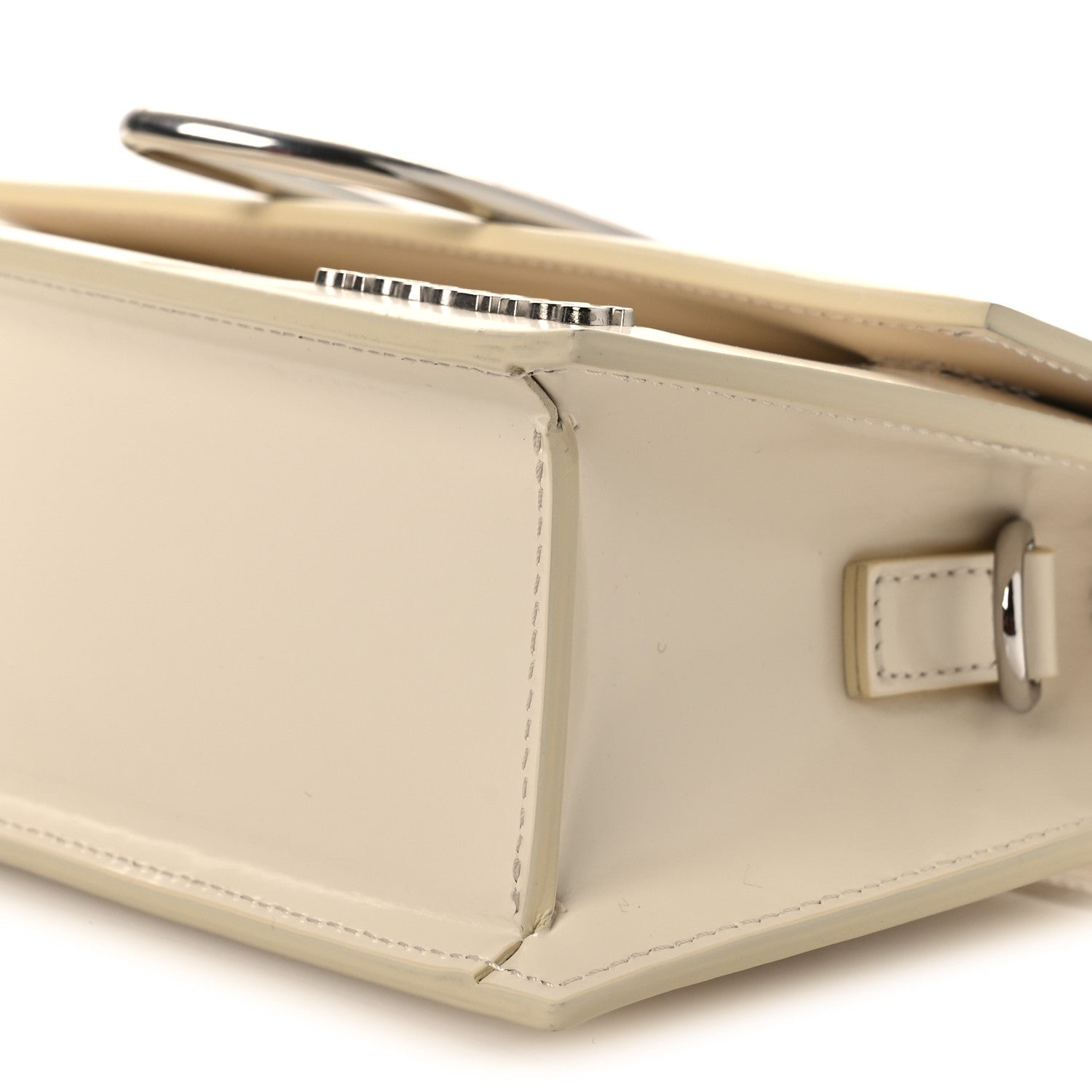 Smooth Calfskin Metal Flap Le Grand Bambino Light Ivory