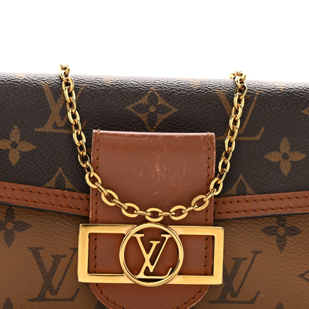 Reverse Monogram Dauphine Chain Wallet
