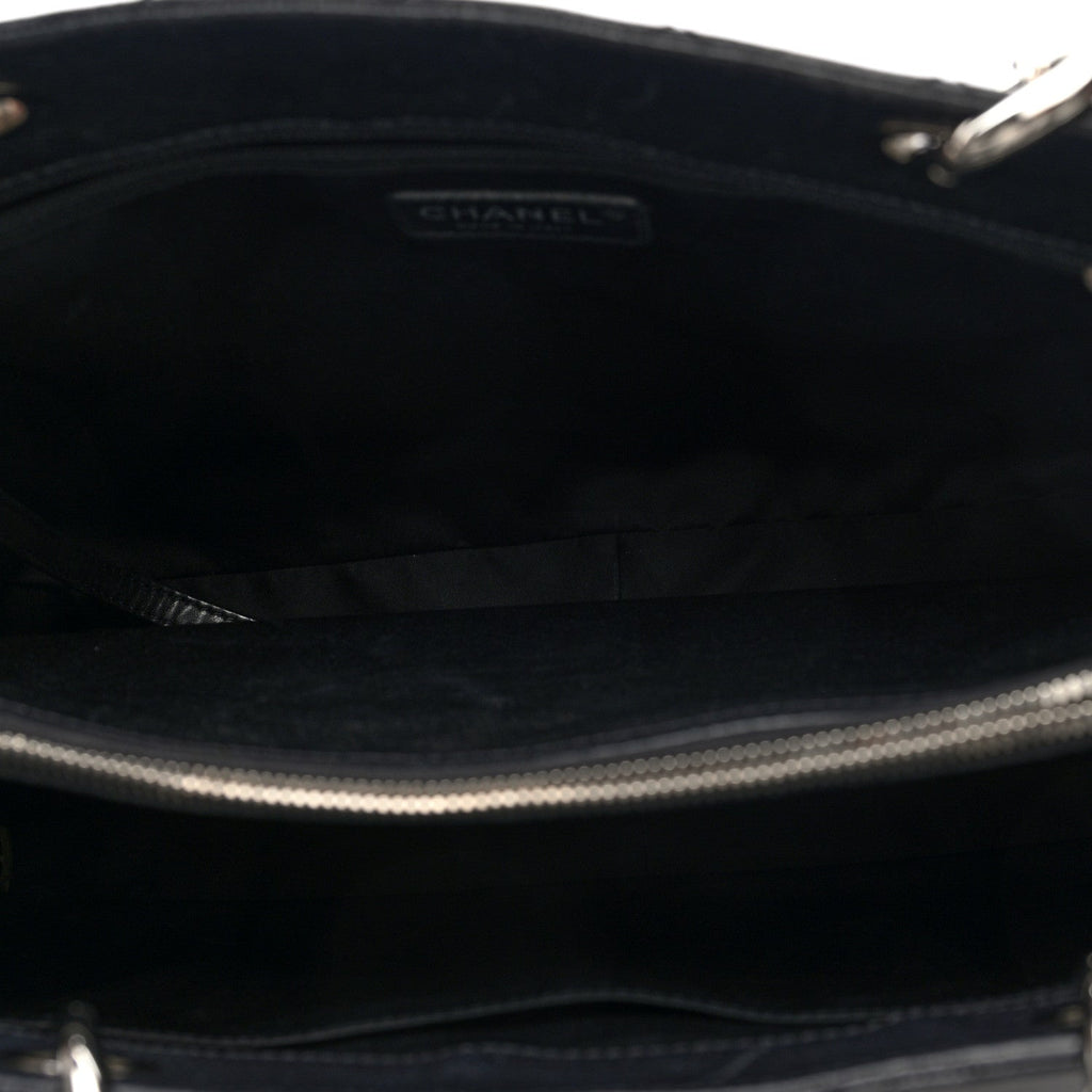 Caviar Quilted Grand Shopping Tote GST Black