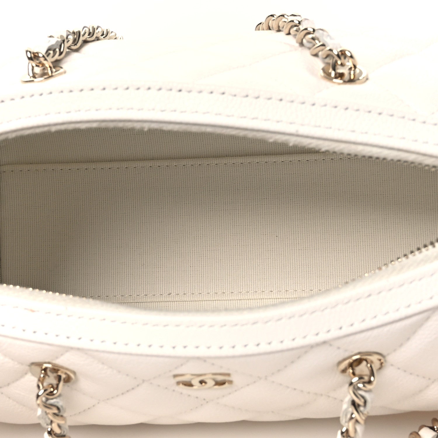 Caviar Quilted Barrel Clutch With Chain White