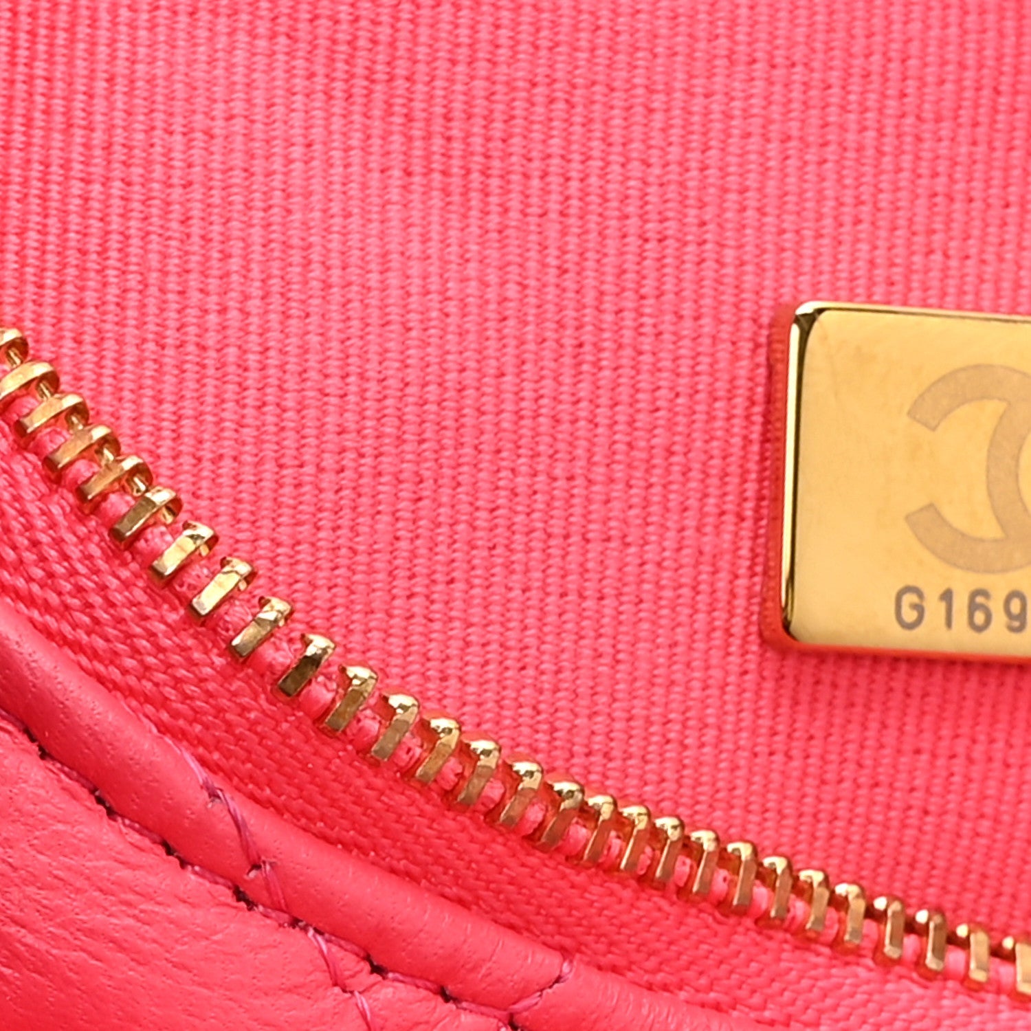 Lambskin Quilted Small Hobo Bag Pink