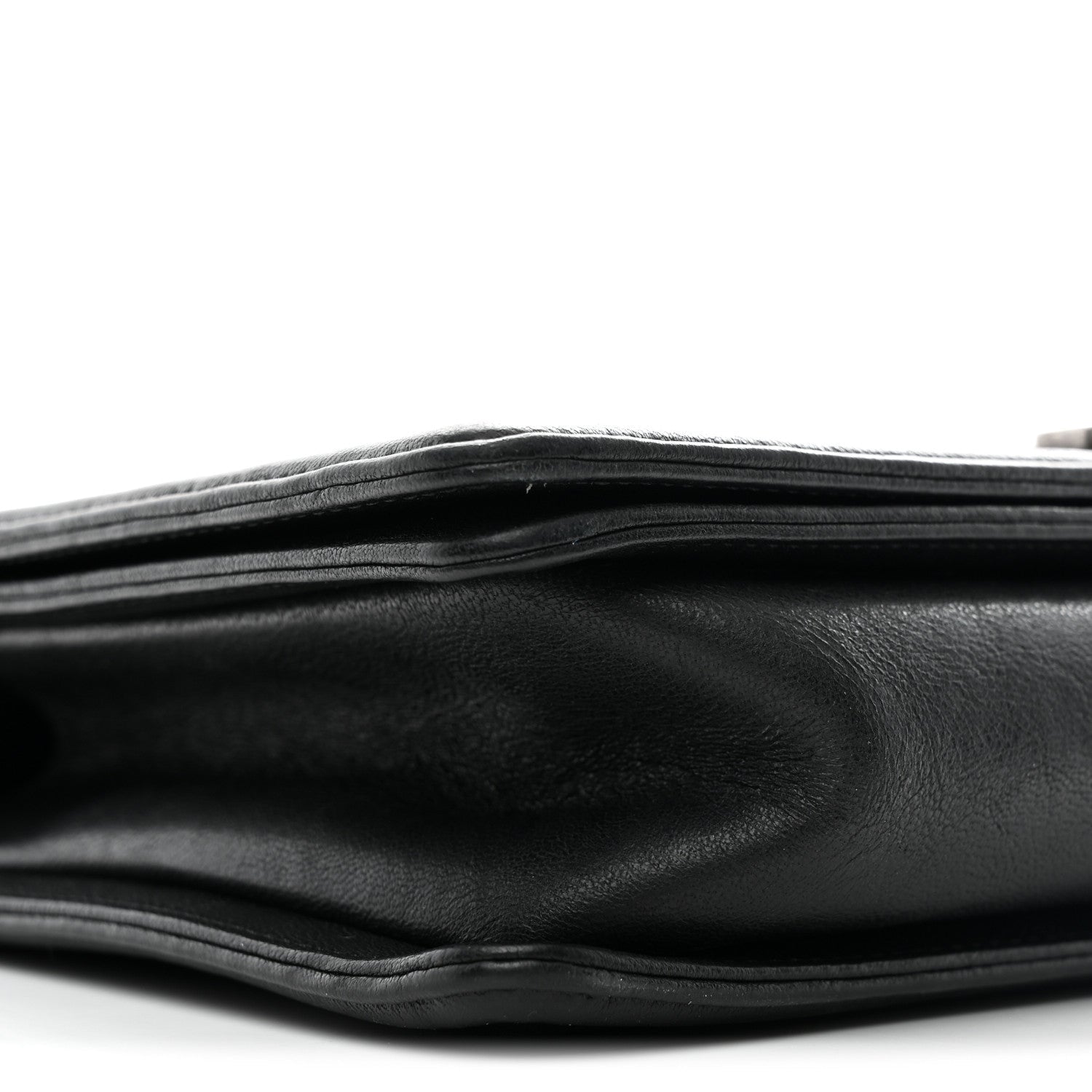 Crumpled Lambskin New Medium Studded Boy Flap Black